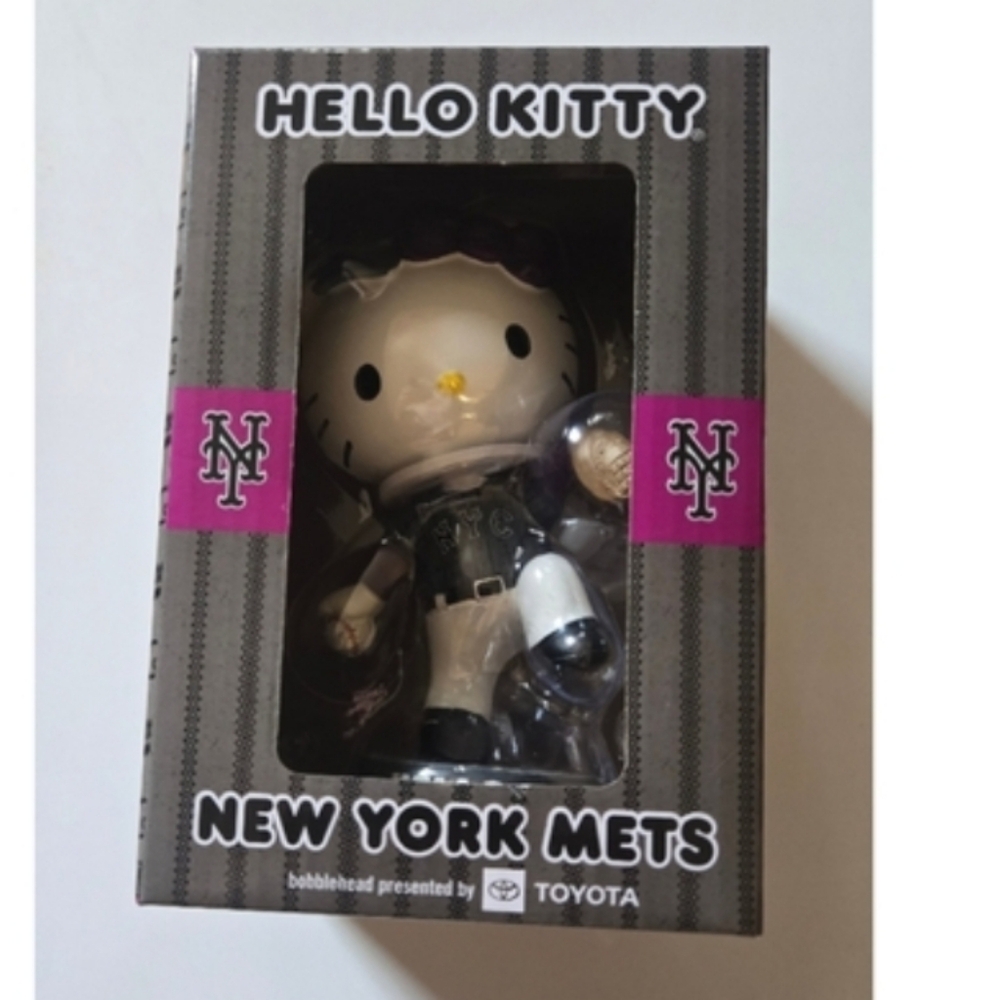 Hello Kitty New York Mets Bobblehead